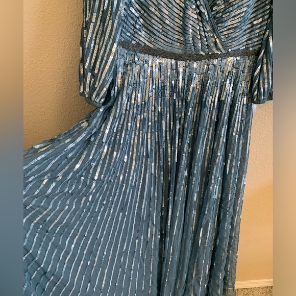MAC DUGGAL SLATE BLUE SEQUINED WRAP OVER 3/4 SLEEVE GOWN (14) NWT 🌴 - Picture 10 of 16